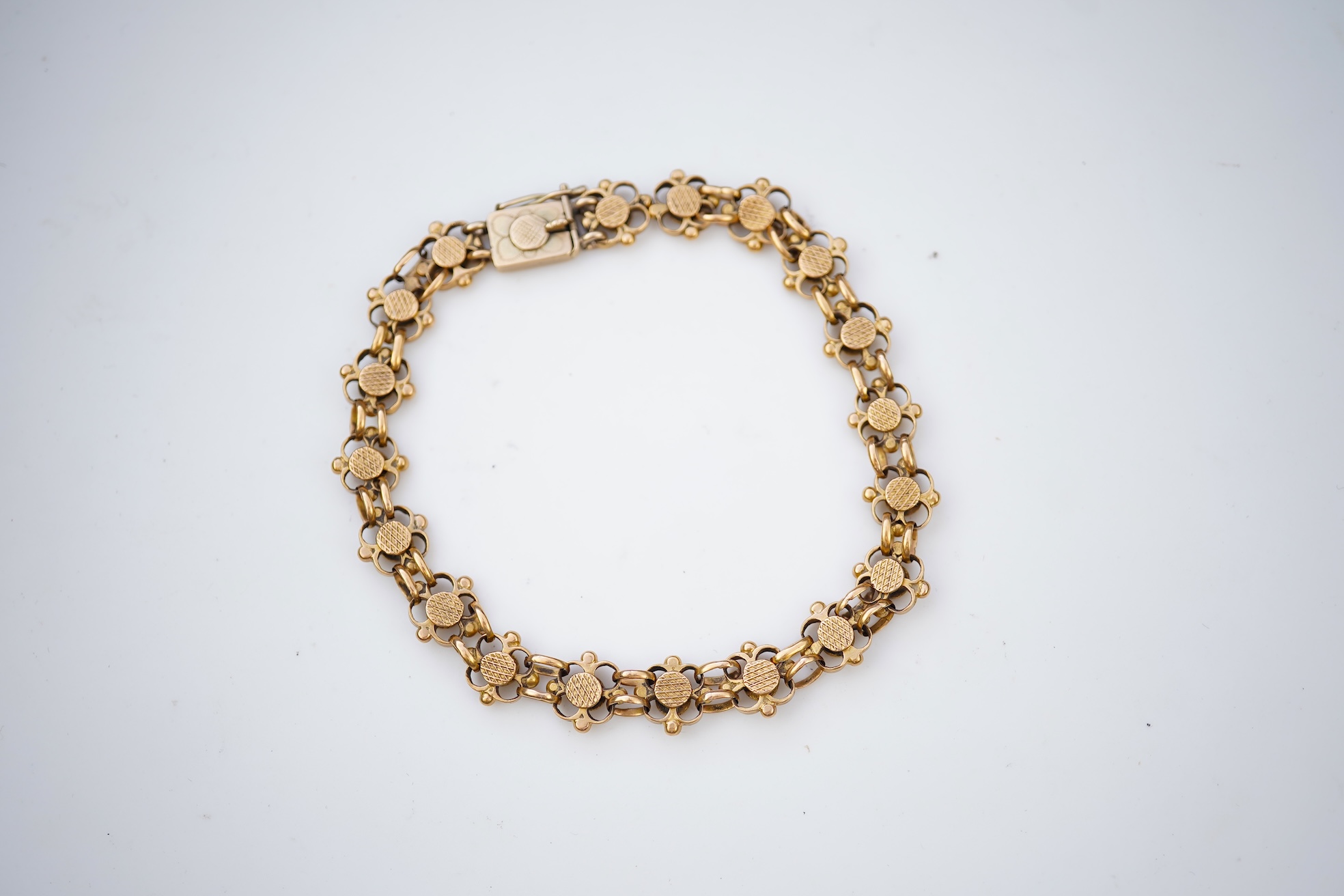 A gold necklace